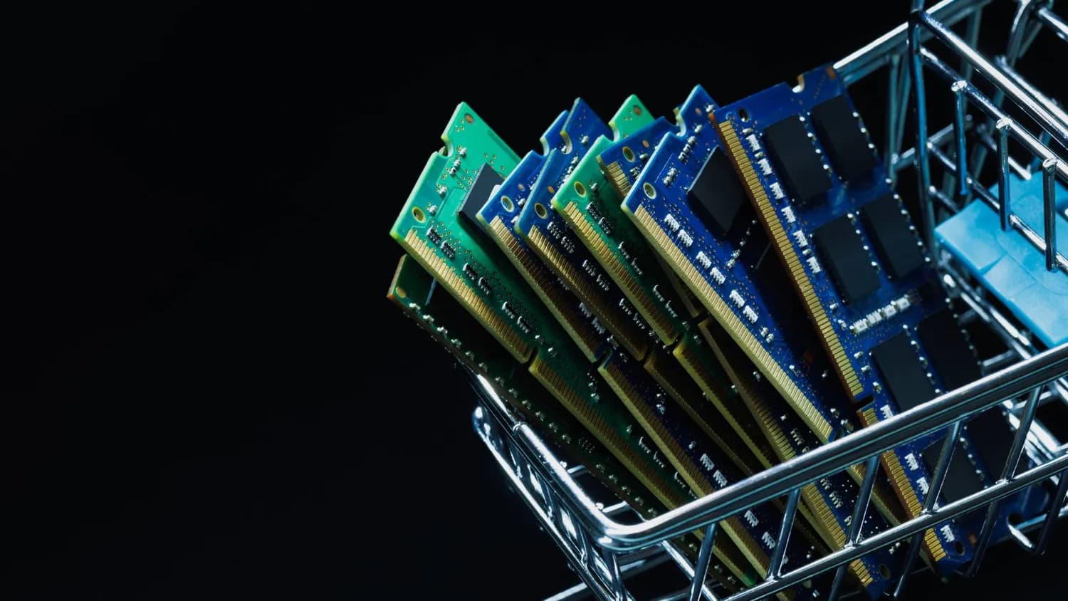 PC Shipments Dropped Over 20% in Q3 2026 Due to RAM Price Hikes - image