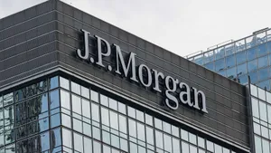 JPMorgan's $900M Tokenized Funds: Ethereum & Solana - header