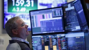 S&P 500 Earnings: 179 Companies Report as Market Confidence Weakens - header